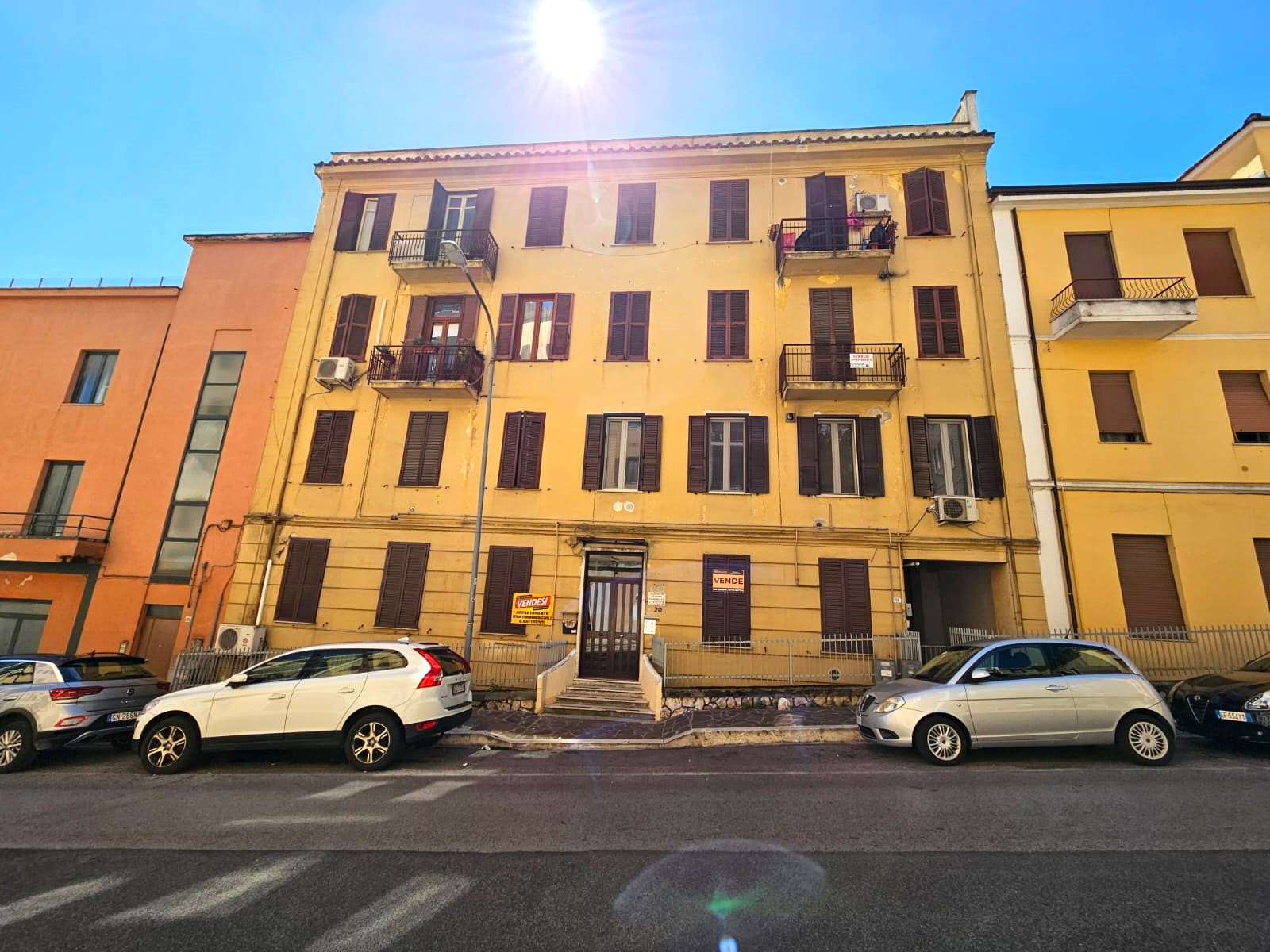 Appartamento luminoso Viale Napoli.