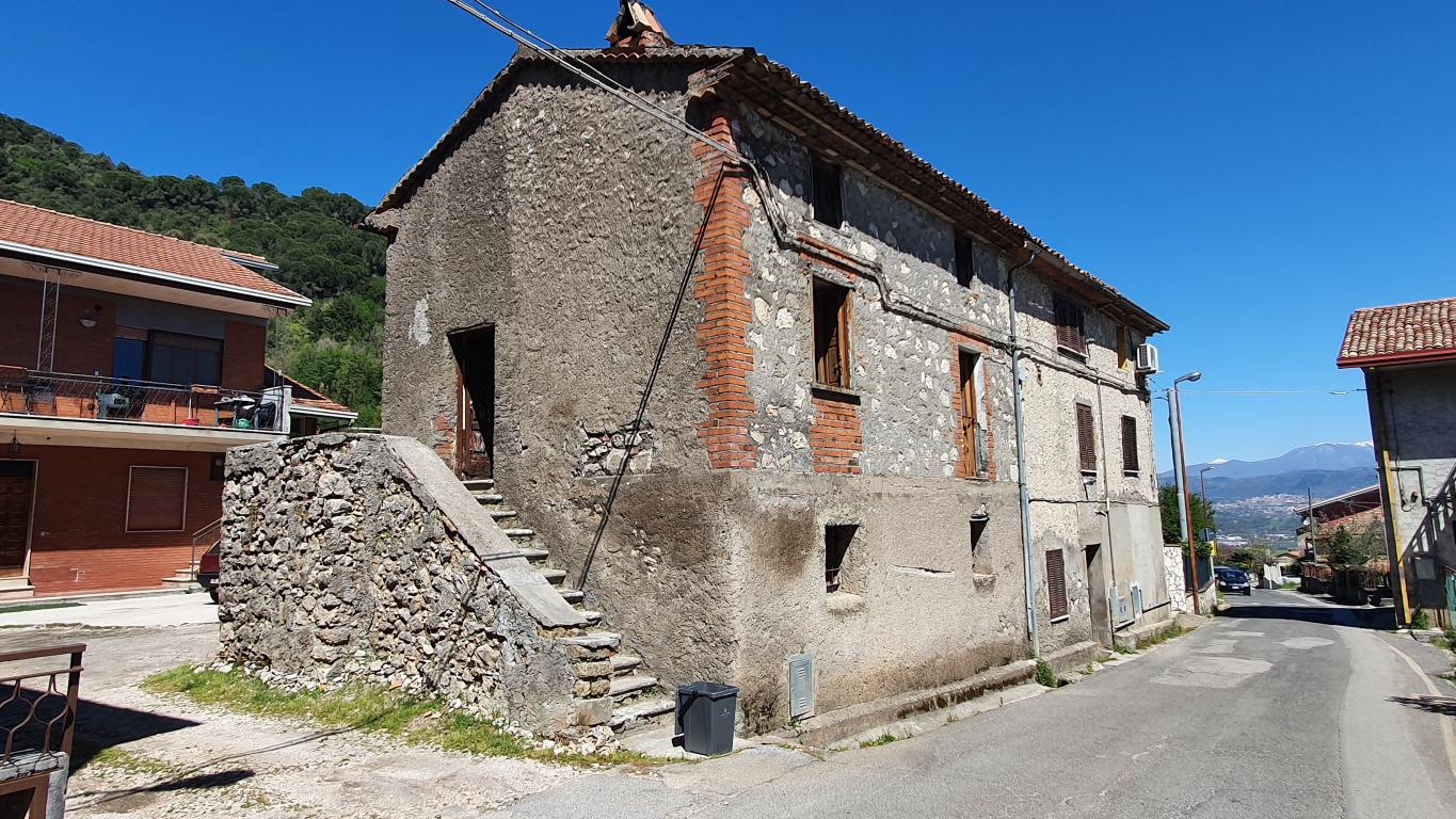 Casa semindipendipendete su due livelli